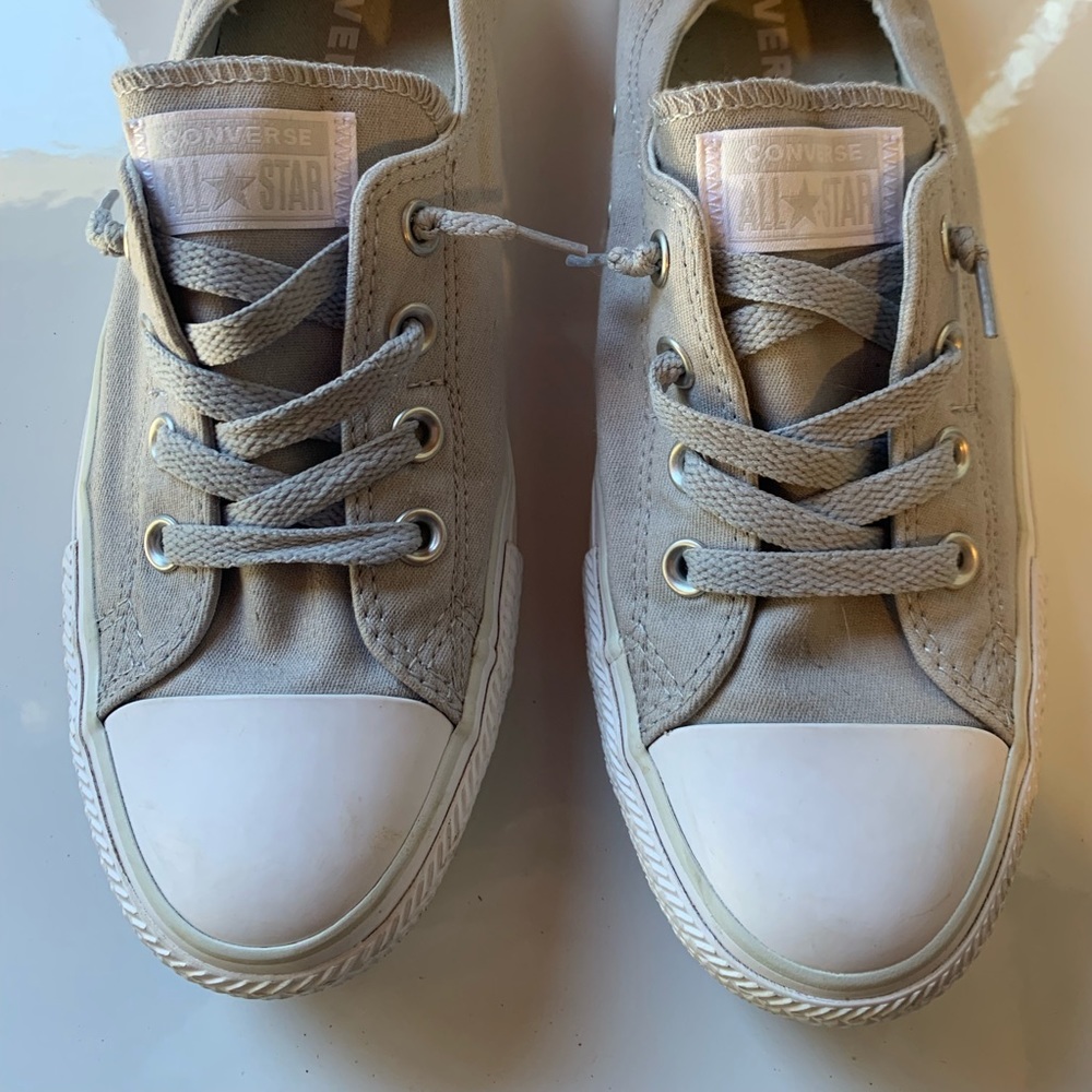 Women’s Grey Shoreline Chuck Taylor Sneakers